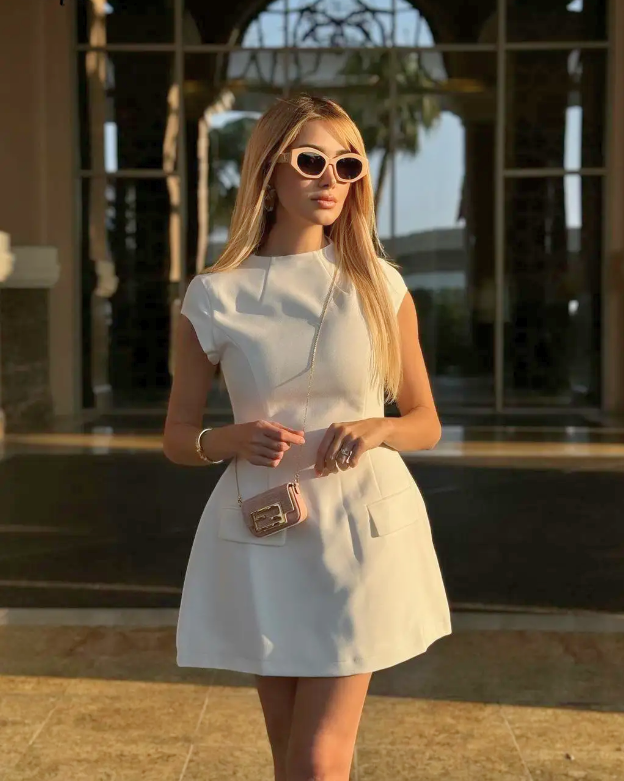 AMORE - WHITE